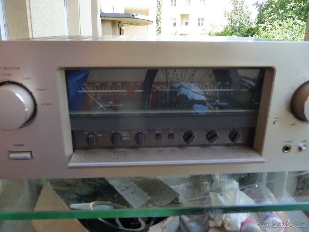 Špičkový integrovaný zesilovač Accuphase E-406V