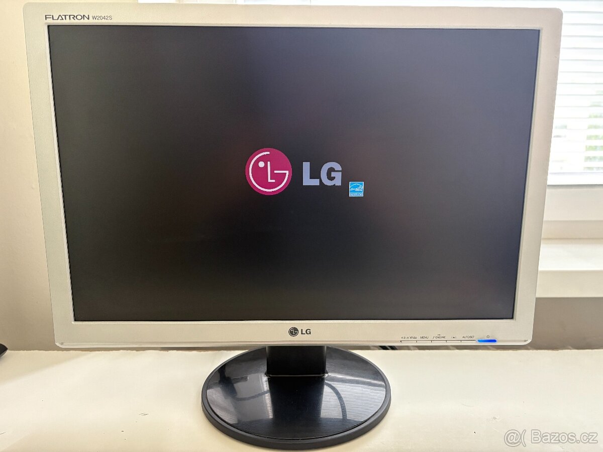 LG monitor