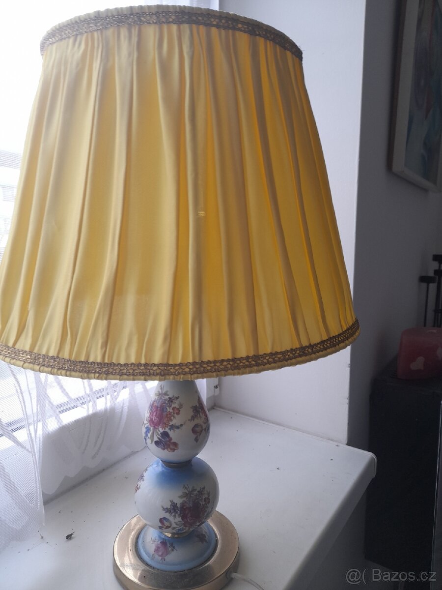 Stolní lampa