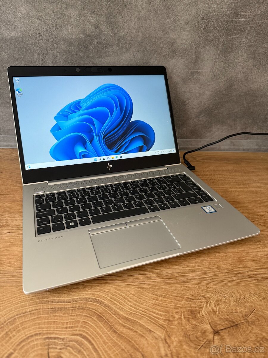 HP EliteBook 840 G5 (I5 / 16GB / 512GB) + Dokovací stanice