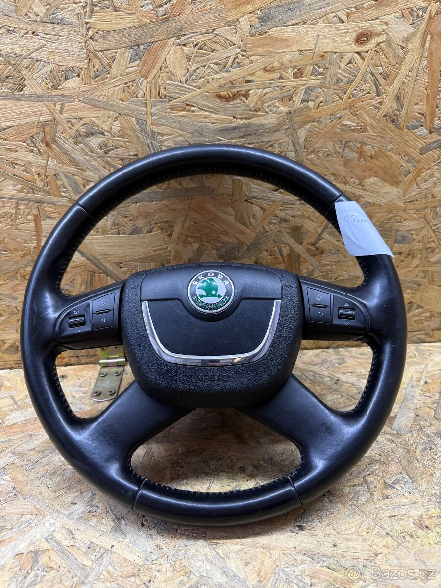 Multifunkční volant Skoda 2010 s airbagem