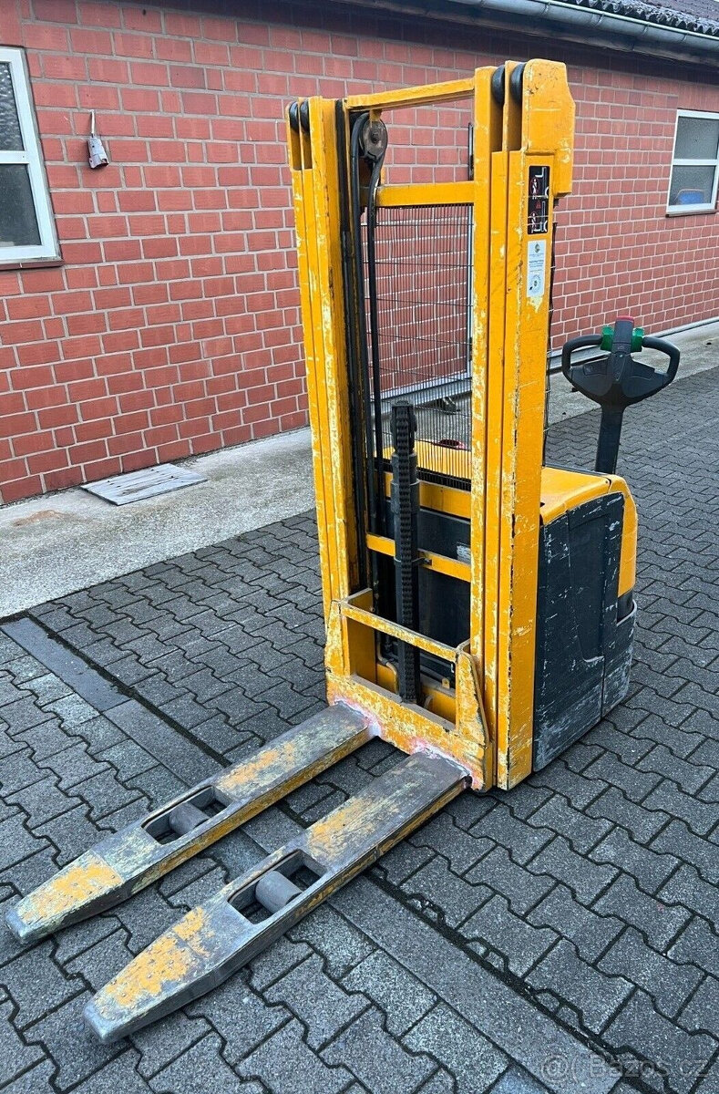 Elektrický paletový vysokozdvižný vozík Jungheinrich EJC 212