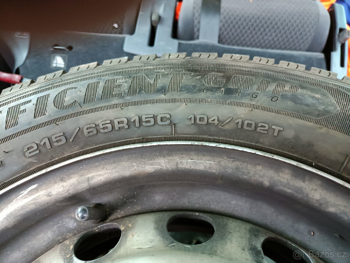 215/65 R15C 14/102T