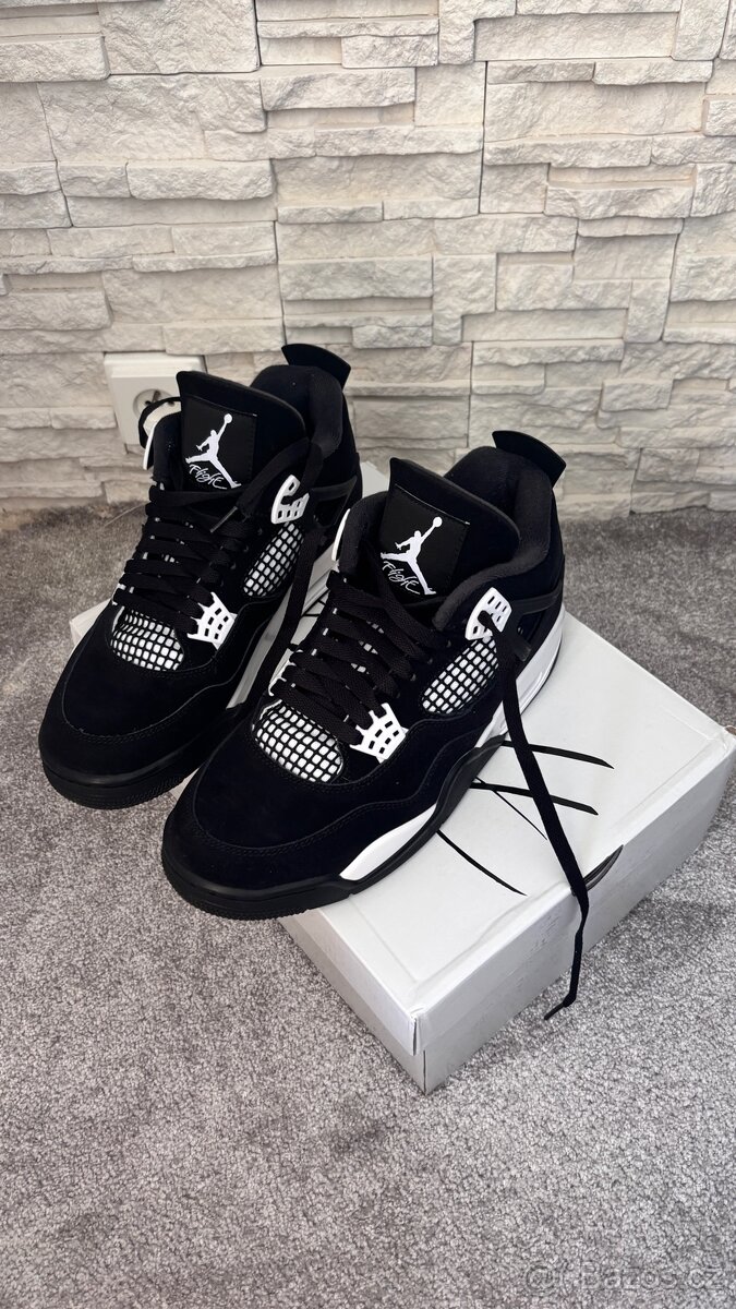 Jordan 4 White thunder