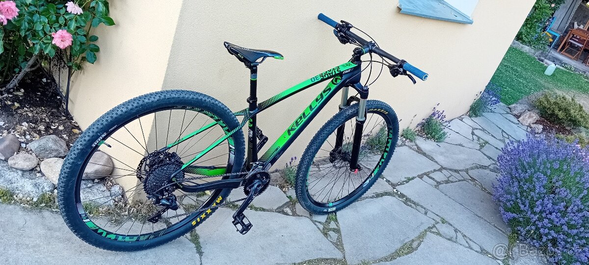 Kellys Stage 30, S/M, karbon 29 kola