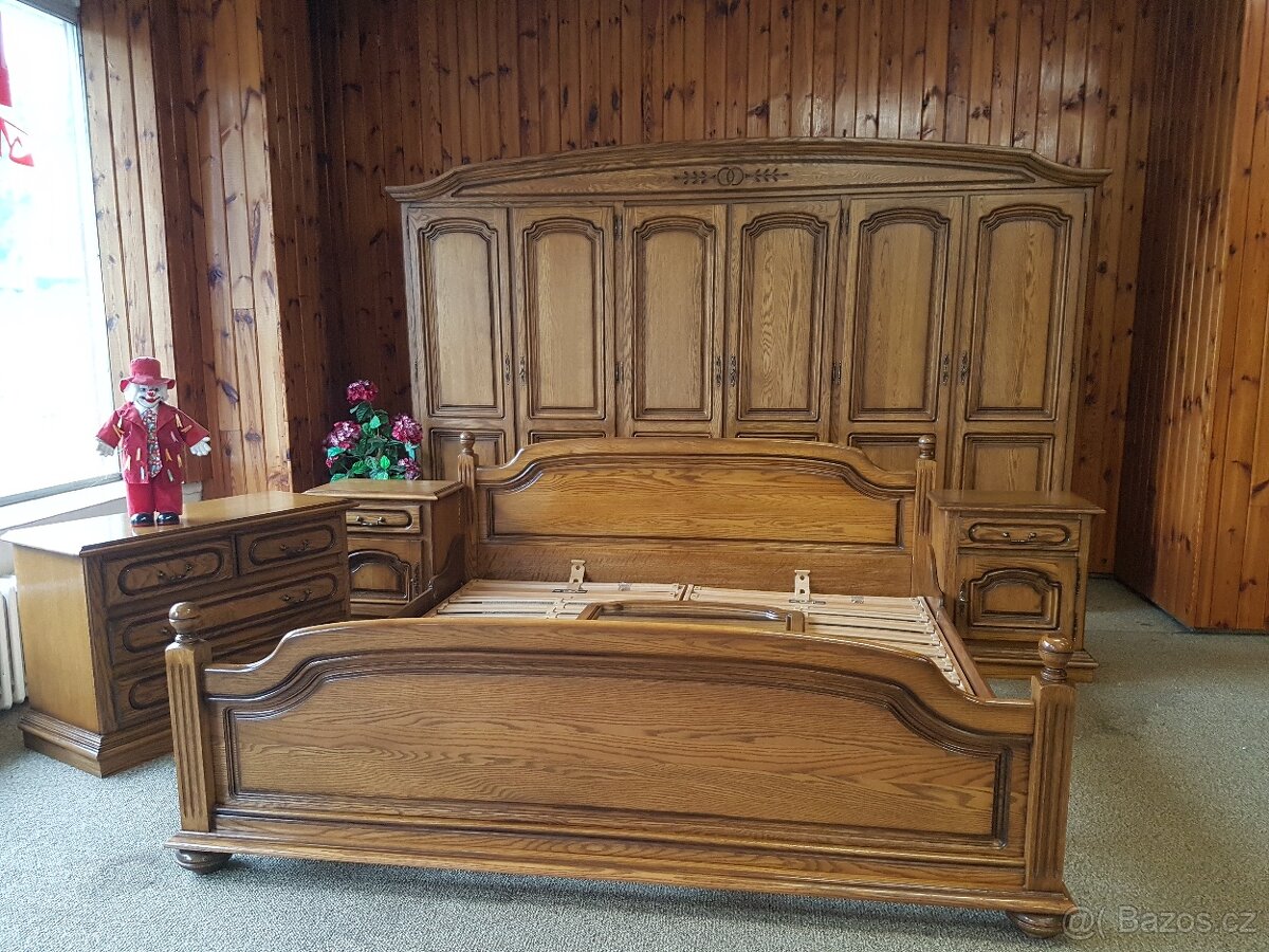 KVALITNÍ RUSTIKÁLNÍ LOŽNICE HEZKÝ STAV