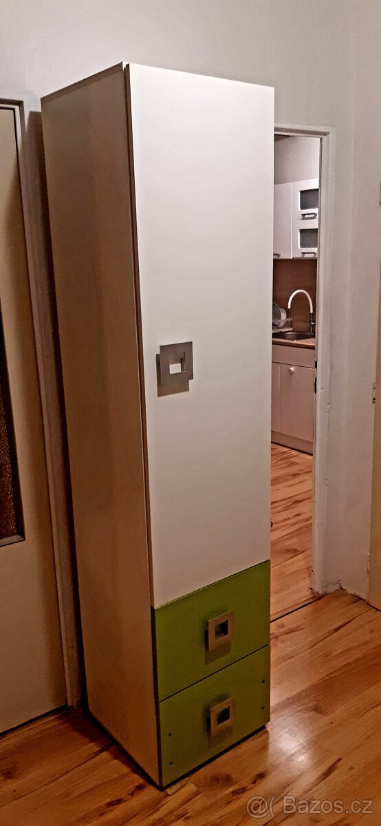 Šatní skříň dětská