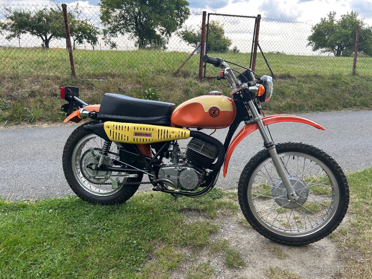 ČZ 250/988.2 enduro