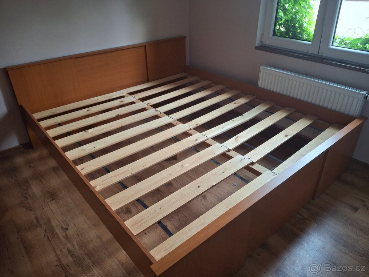 Manželská postel