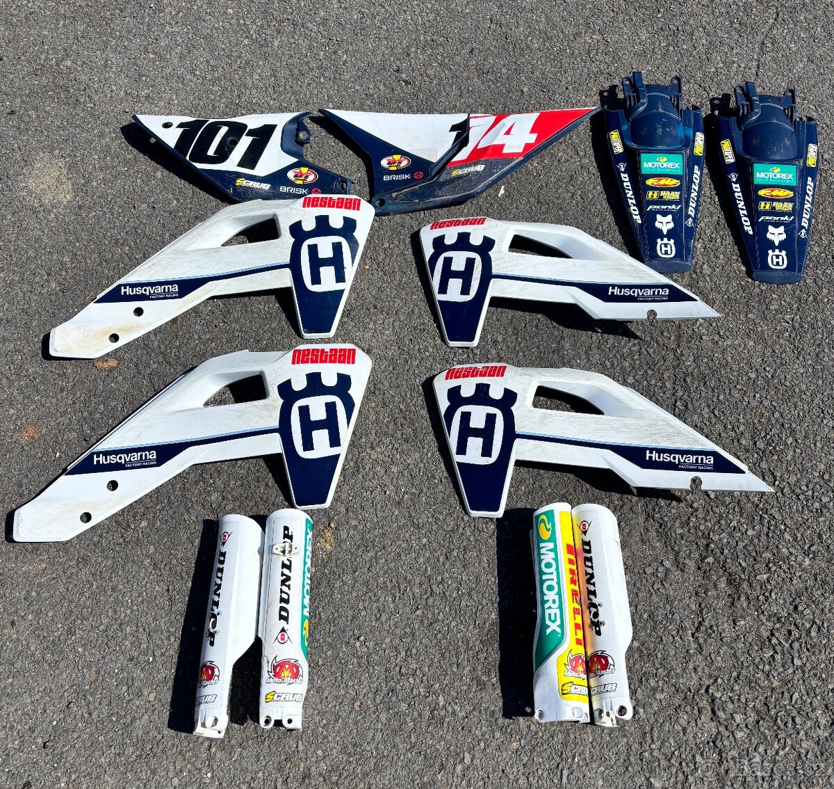 Motokrosové plasty na Husqarna