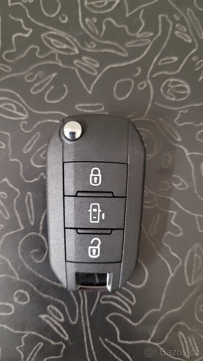 Originál klíč včetně vnitřku Peugeot - Citroen