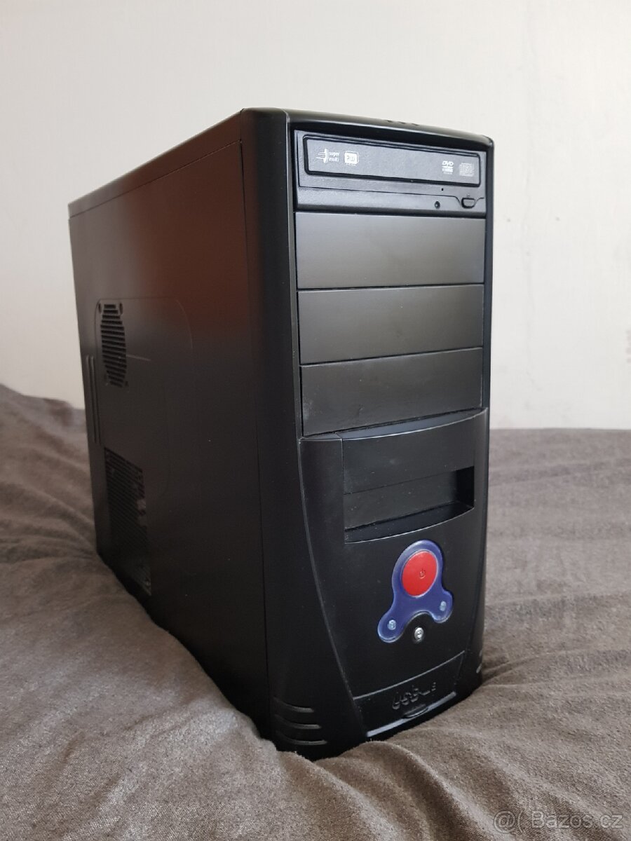 Prodam počitač (pc)