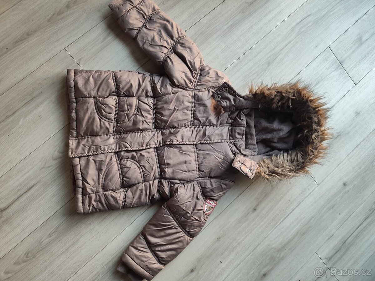 Dívčí zimní bunda velikost 104