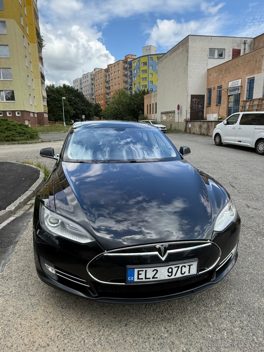 Tesla model s Doživotni nabijeni ZDARMA