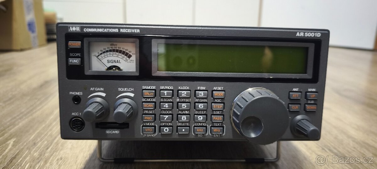 Prodám širokopásmový přijímač AOR AR-5001D