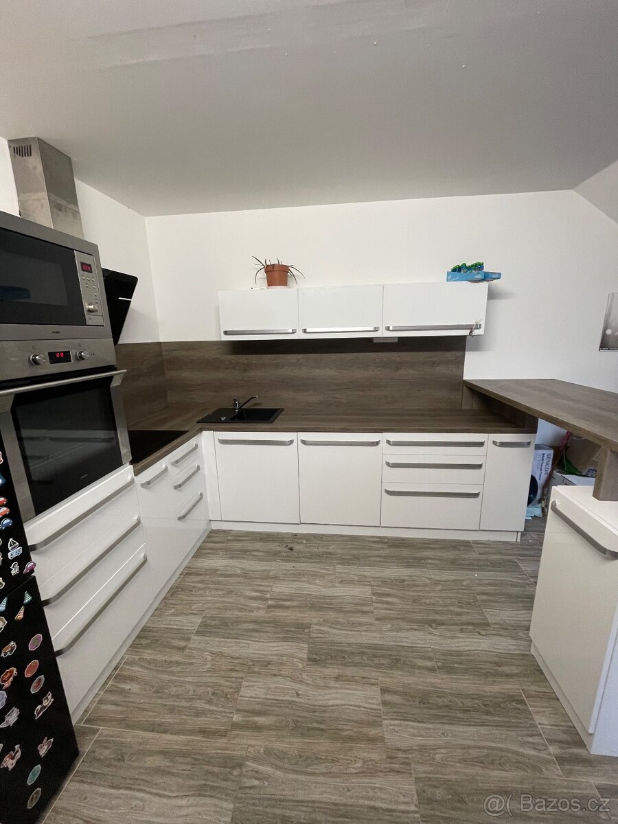 Prodam kuchyn se spotrebici