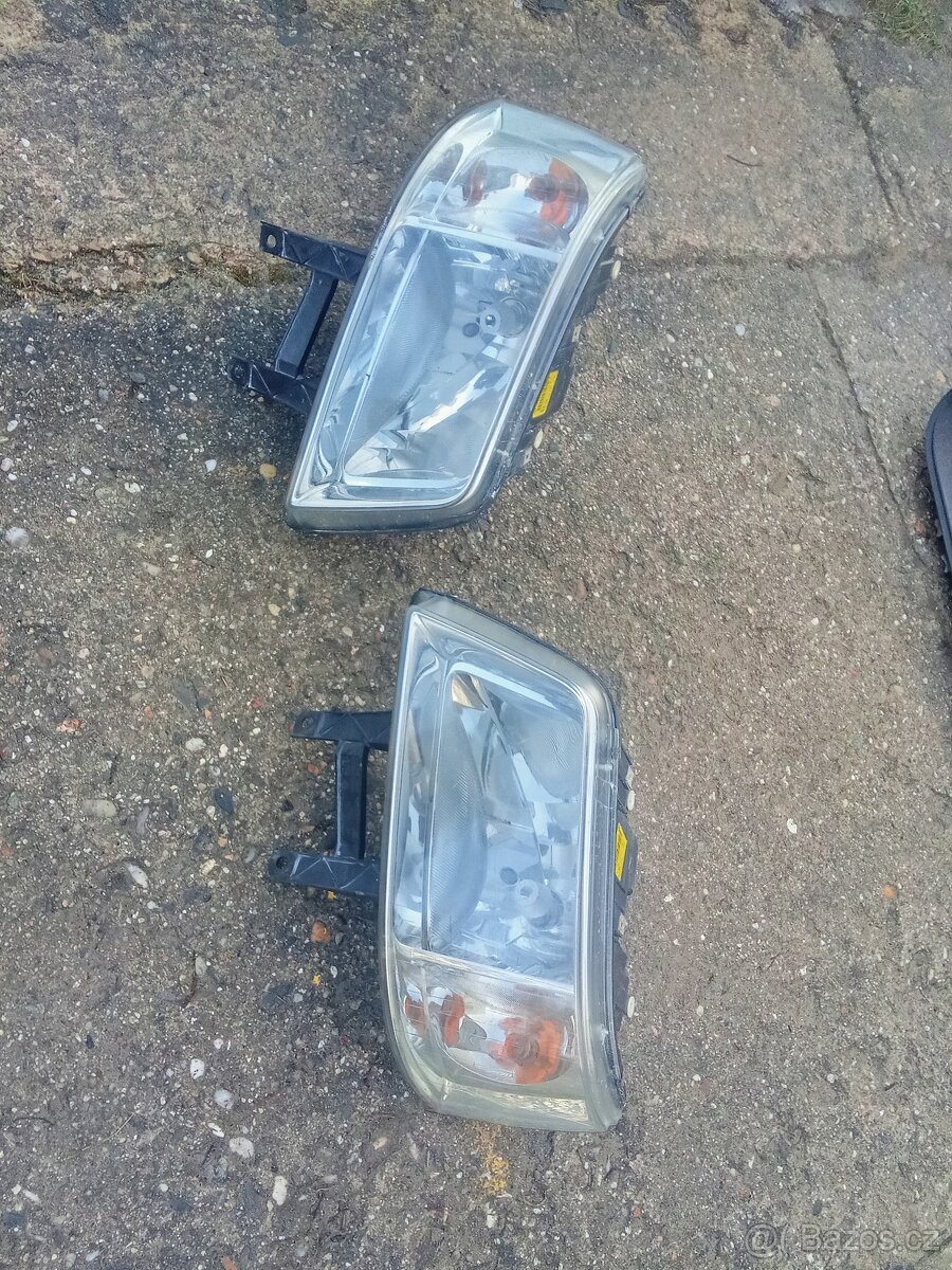Vw transportér T5 přední světla