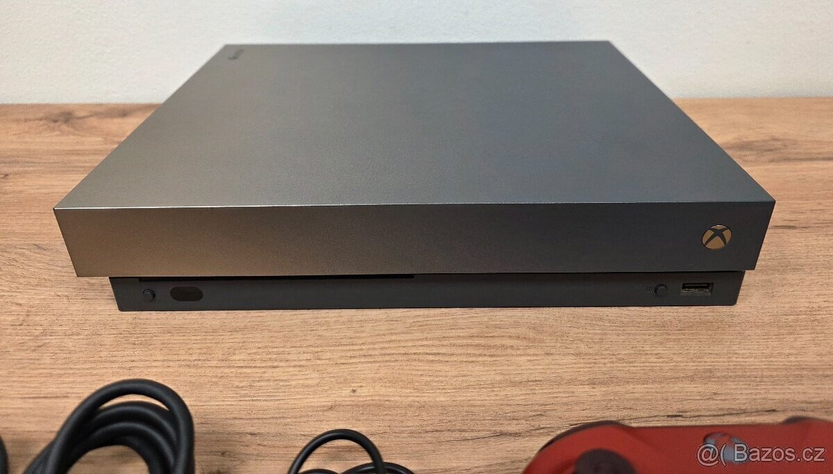 XBOX ONE X 1TB LIMITED EDICE GOLD 1.ovladac