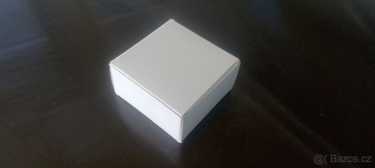 Krabice z lepenky, bílé, 80x79x40mm, jako nové