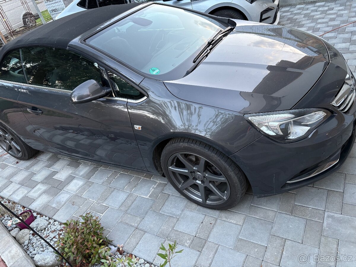 Opel cascada kabriolet 2013, benzin, plyn
