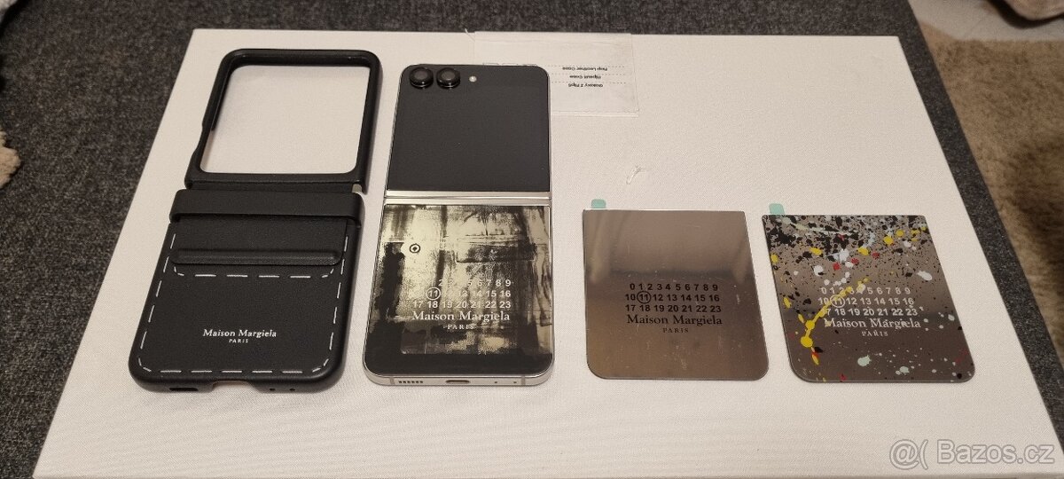Galaxy Z Flip5 Maison Margiela PARIS 8GB/512GB