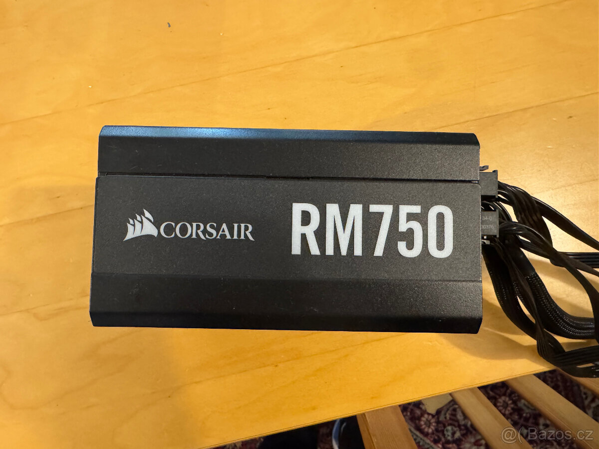 Corsair RM750 - 750W, 80 PLUS Gold, modulár, záruka