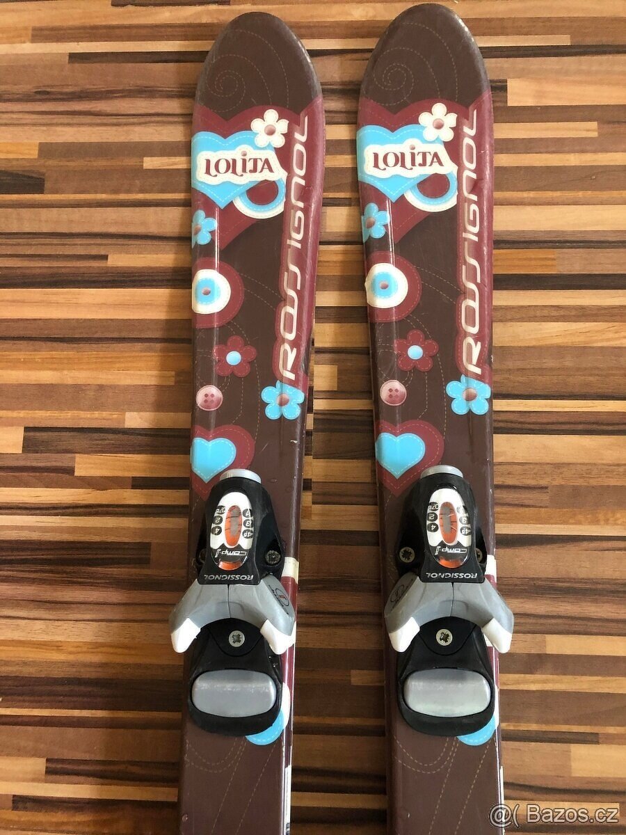 Lyže Rossignol Lolita 100 cm + hůlky a helma