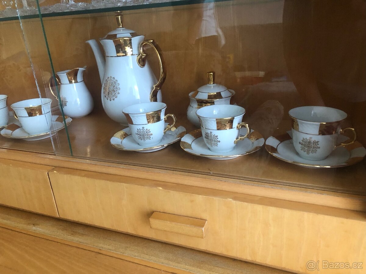 Porcelánový kávový/čajový servis