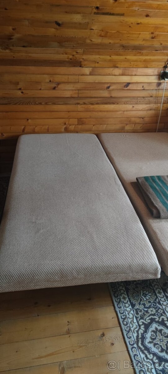 2x retro postel na nožkách