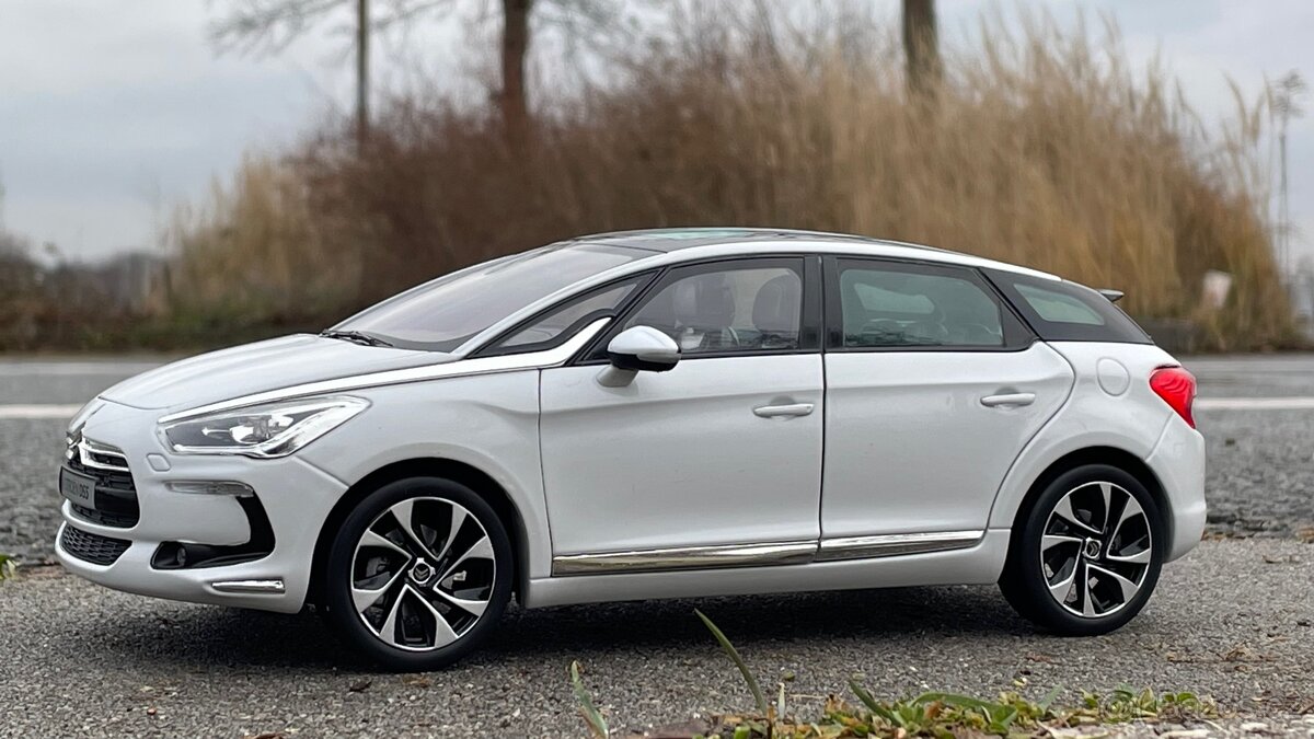 Citroën DS5 Norev 1:18