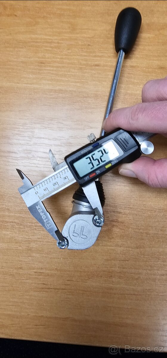 Domeček ovládací páky rozvaděče BLB 40 hydraulika