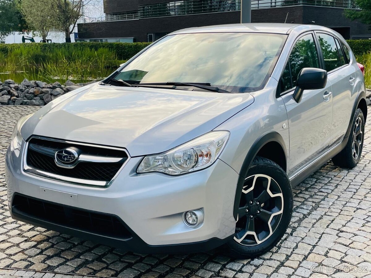 Subaru XV 2.0i 4x4 AUTOMAT SENZORY VÝHŘEV SERVISKA