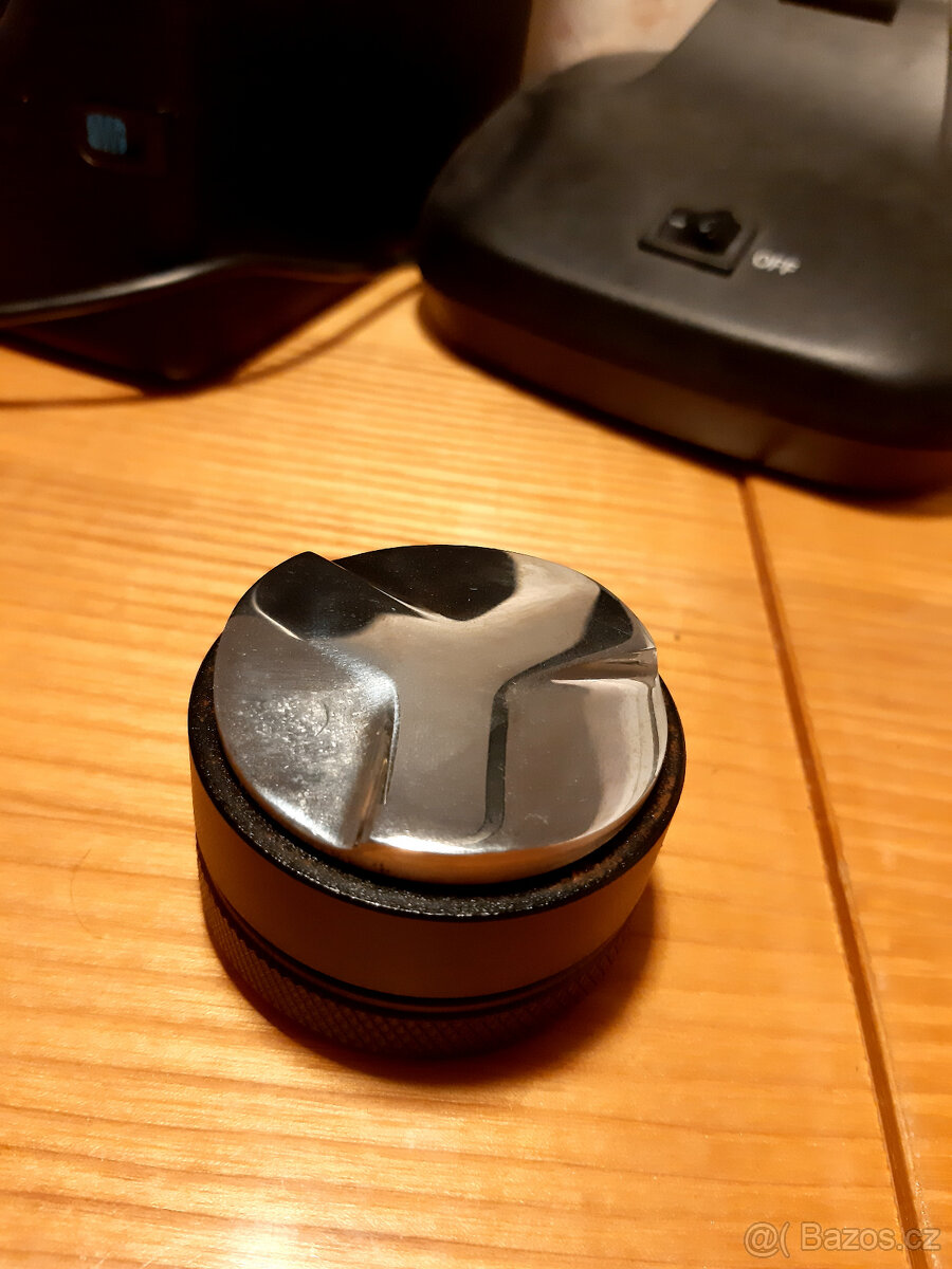 Distributor pro pákové kávovary 51mm