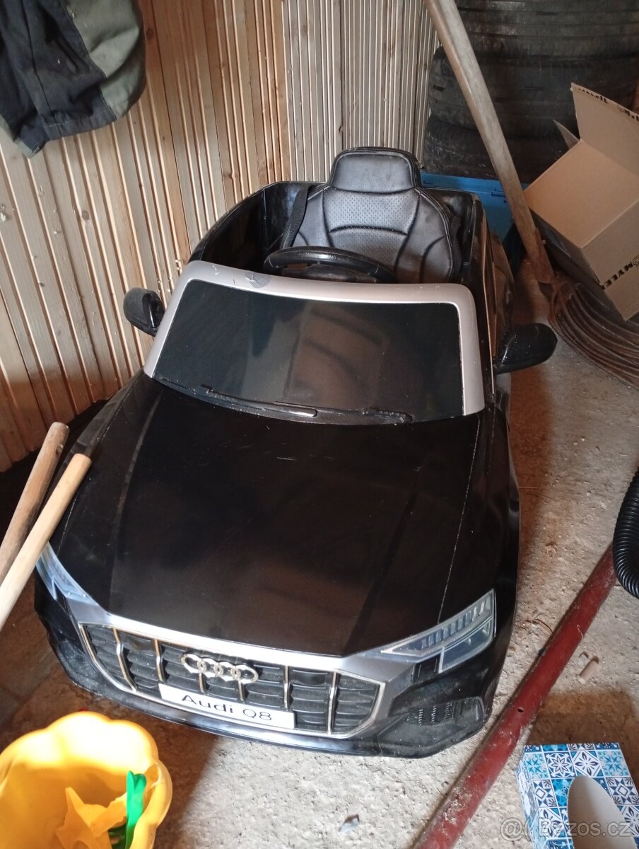 Dětské elektrické auto