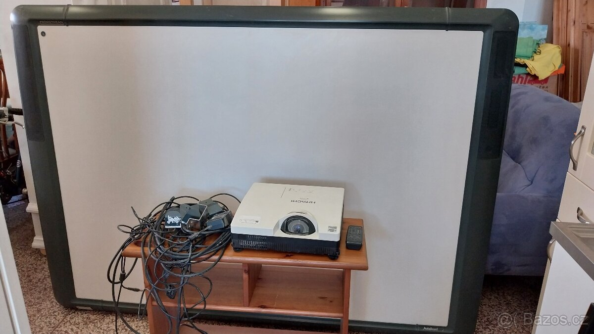 Aktivní tabule Promethean s projektorem - ActivBoard