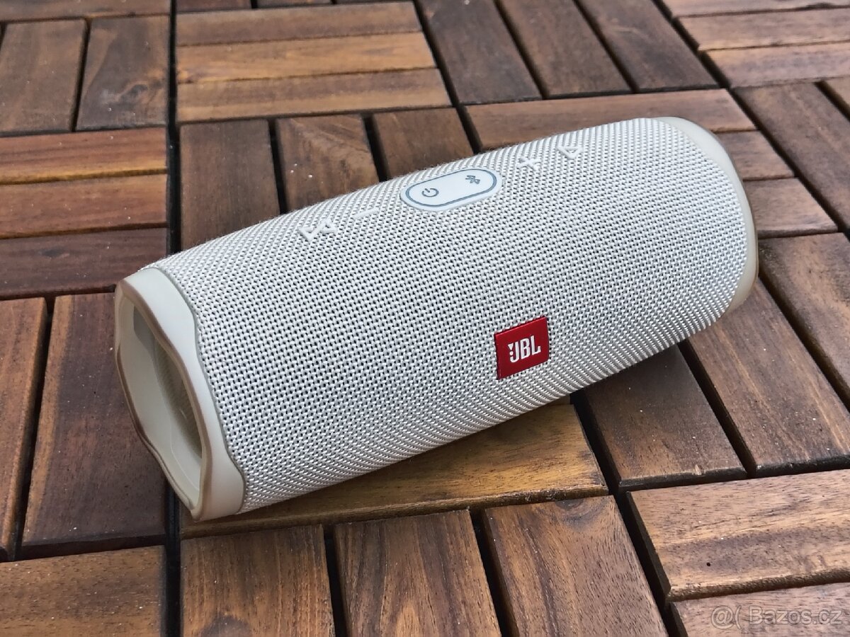 Bluetooth reproduktor JBL charge 4
