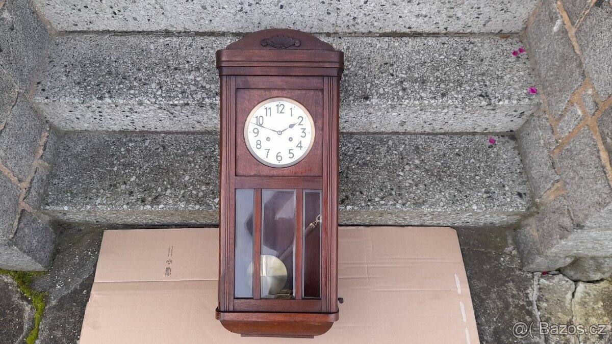 Staré nástěnné hodiny Junghans 78 cm