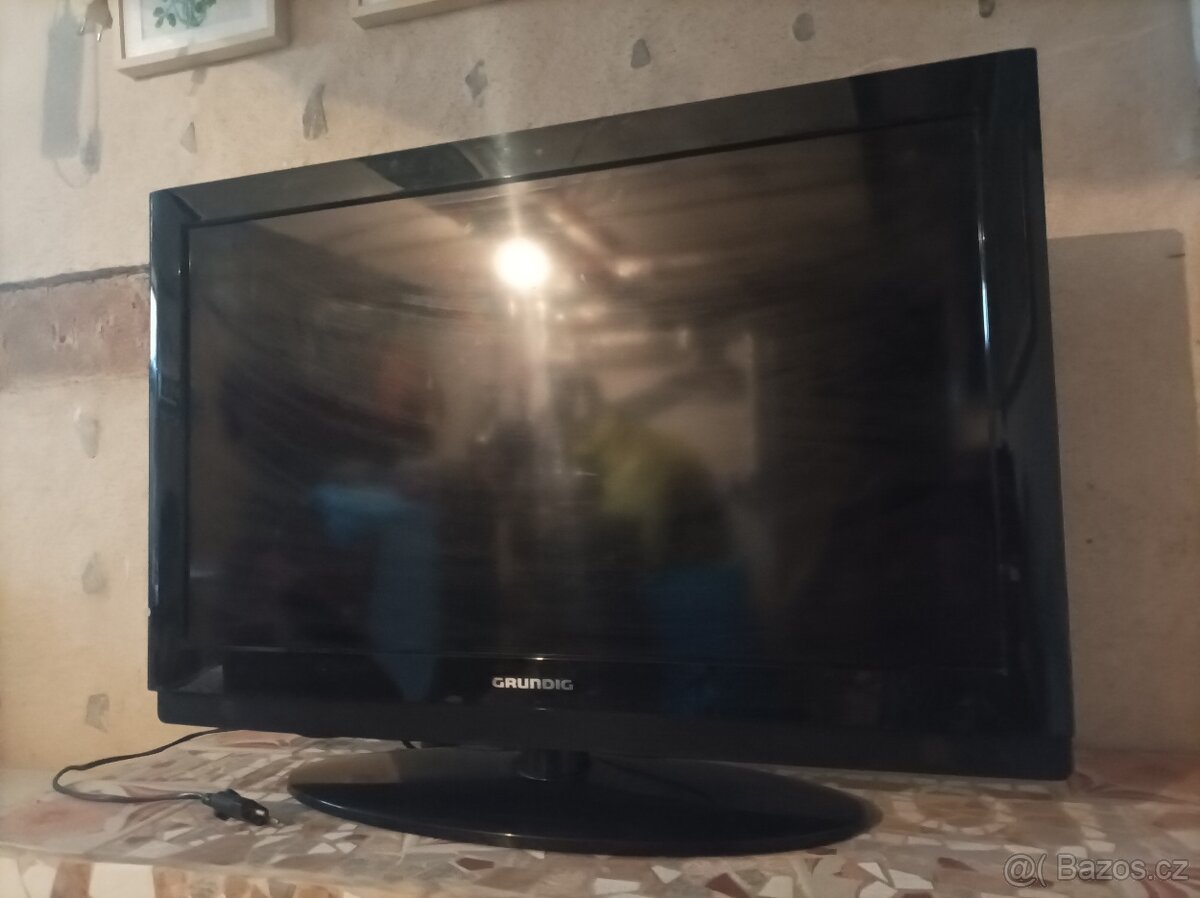 LCD televizor Grundig Vision 32" / 82cm