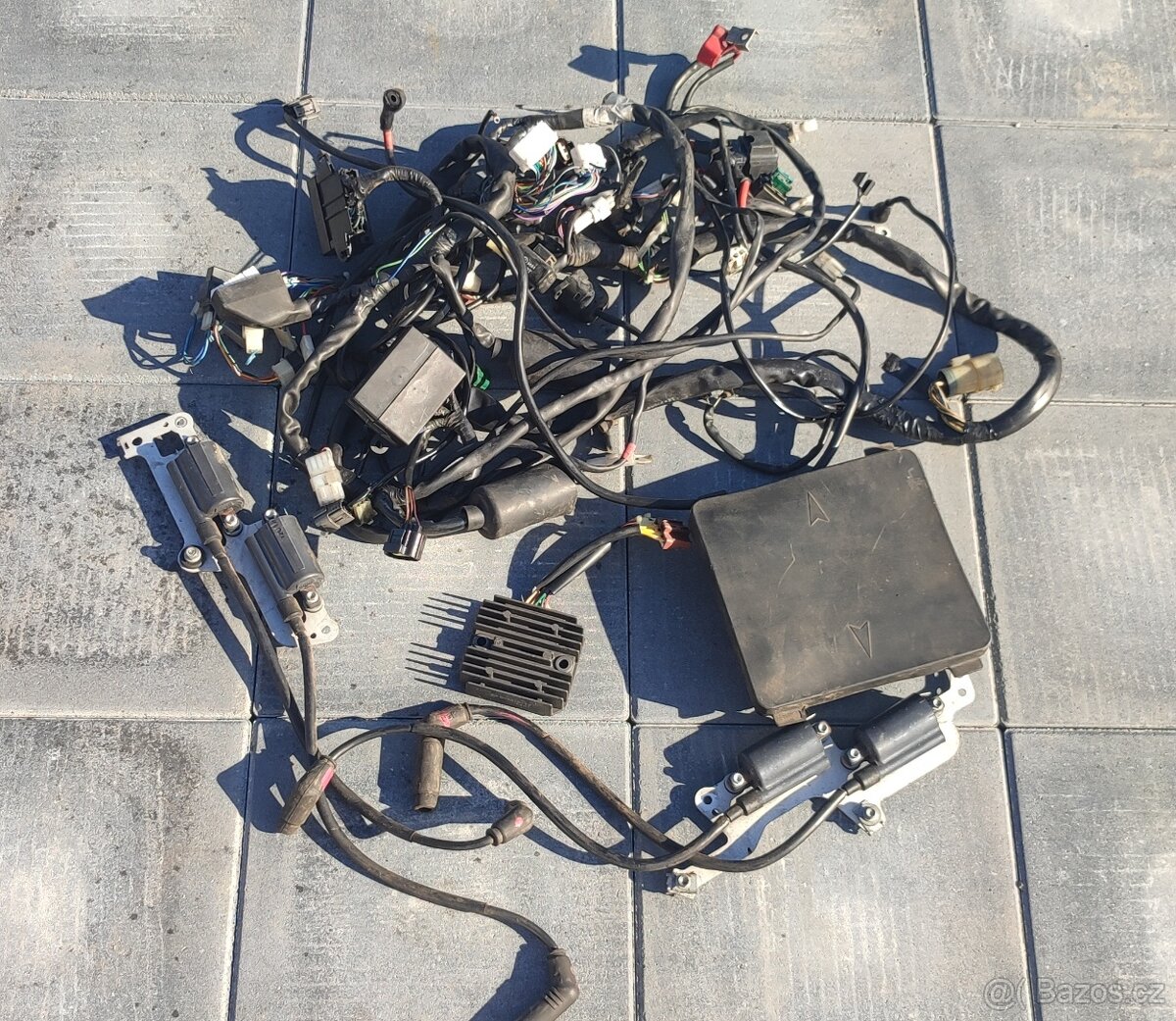 Aprilia RSV 1000 díly