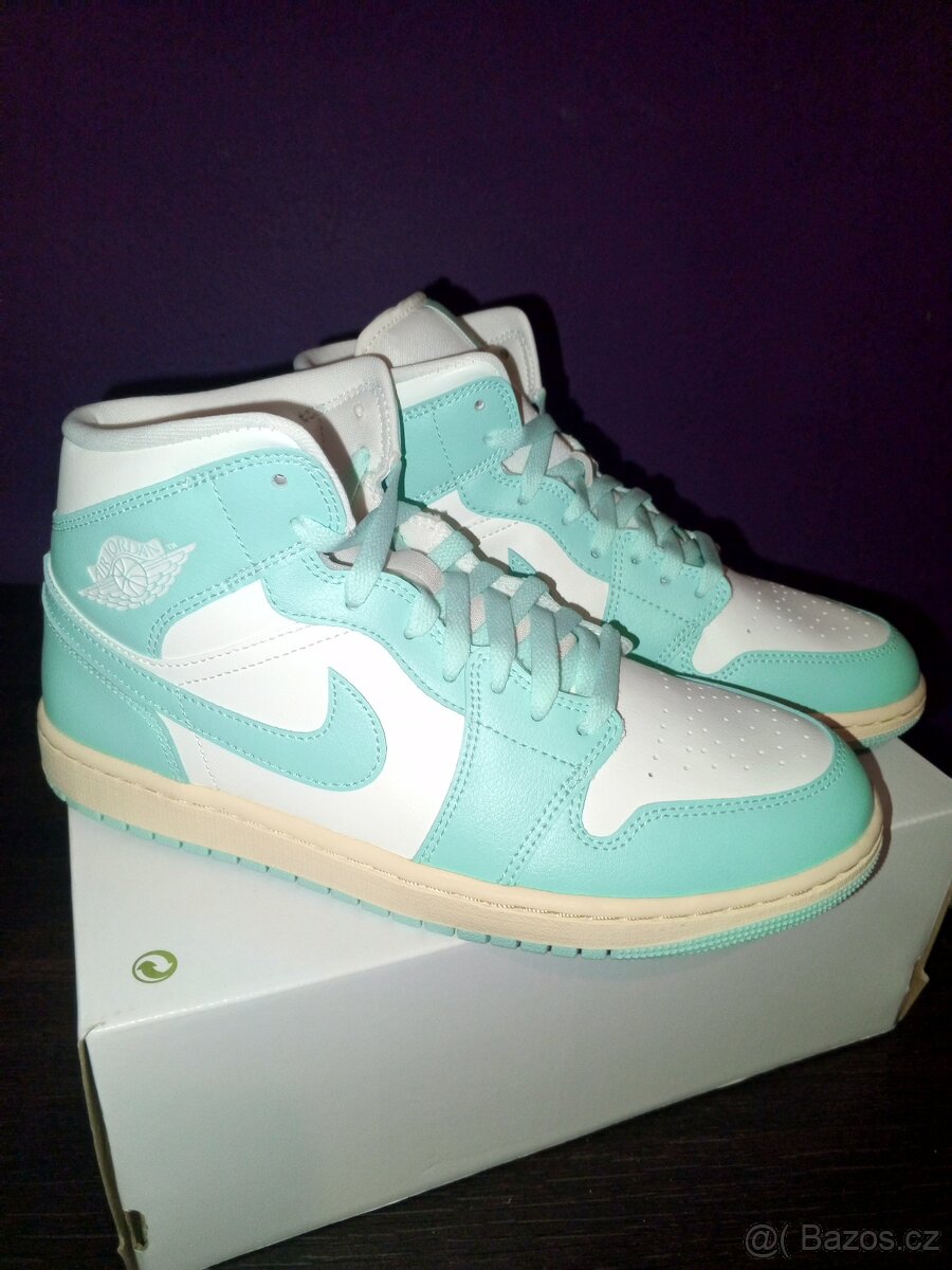 Nike Air Jordán vel. 42 nové