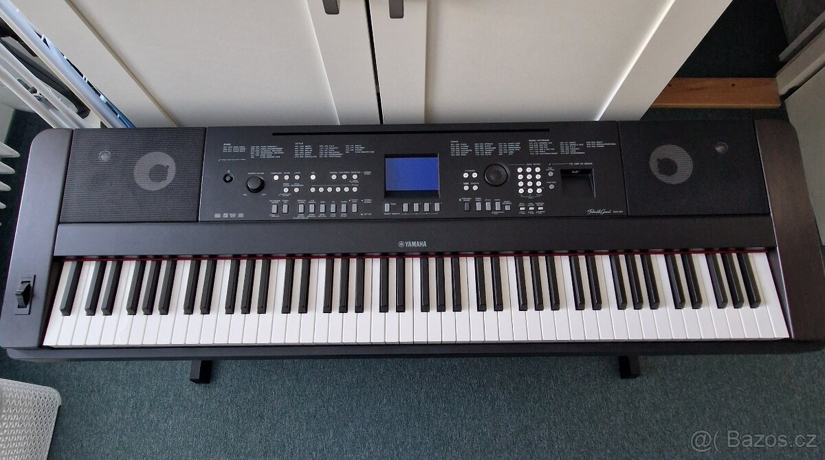 Yamaha DGX-650 Portable Grand
