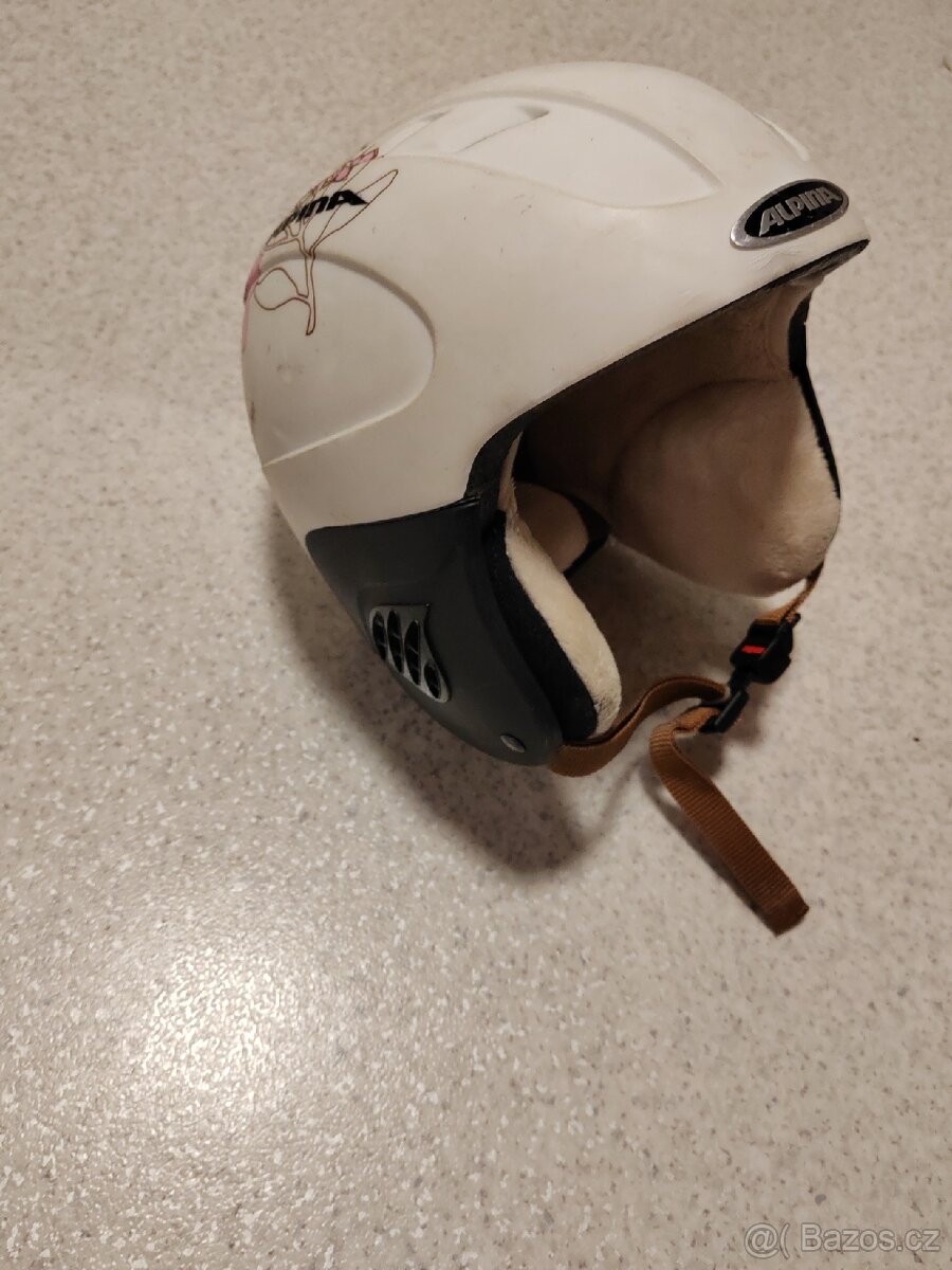 Dětská lyžařská helma 48-52cm