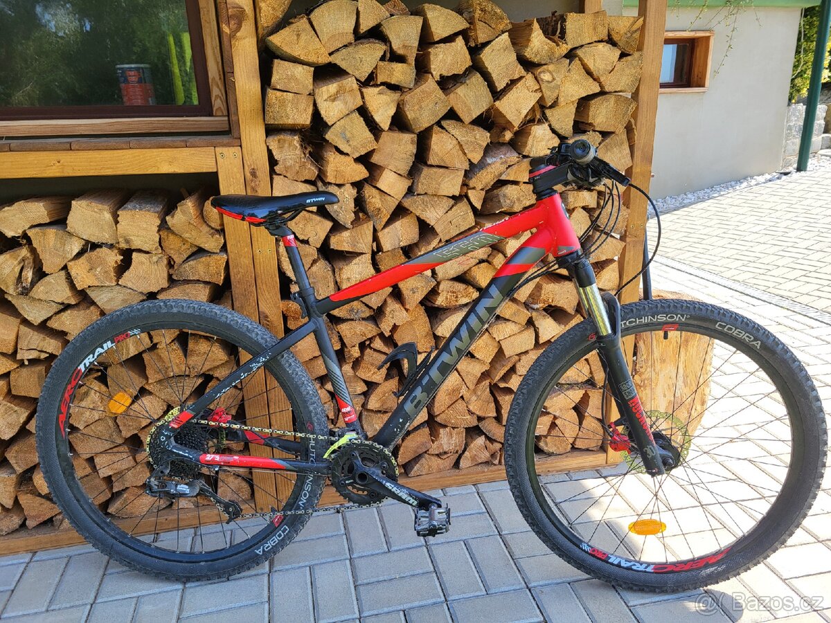 Horské kolo B'Twin Rockrider 560