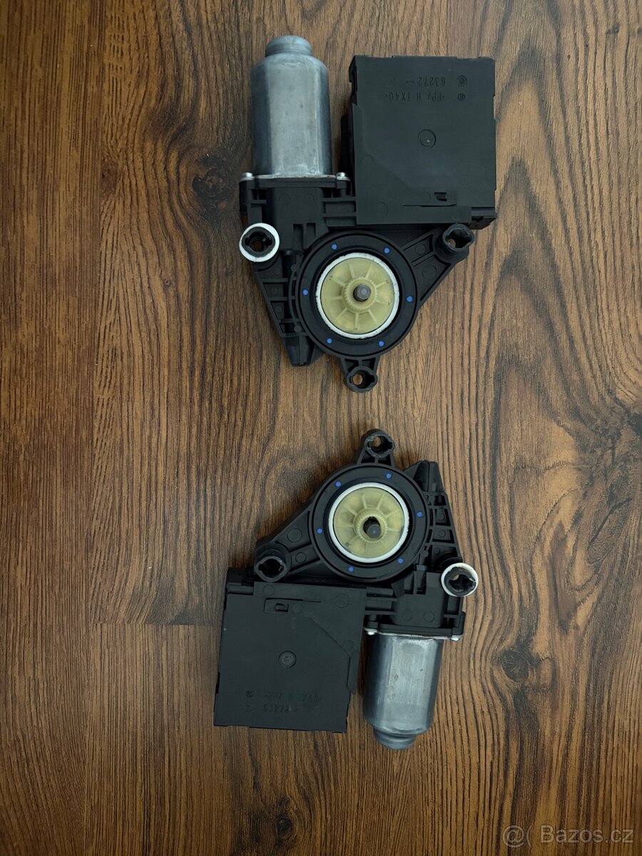 Motorky předních oken Octavia 2