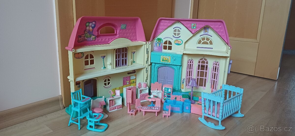 Domeček pro panenky