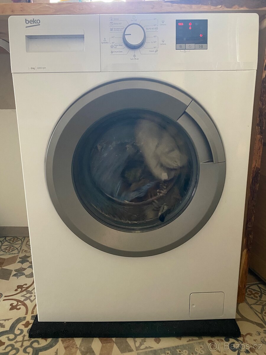 Pračka Beko WUE6511BS