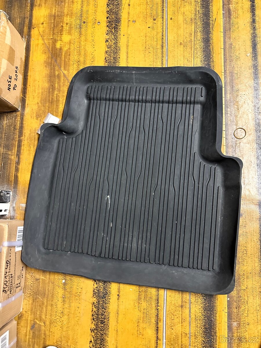 Originál FORD Kuga gumové koberce