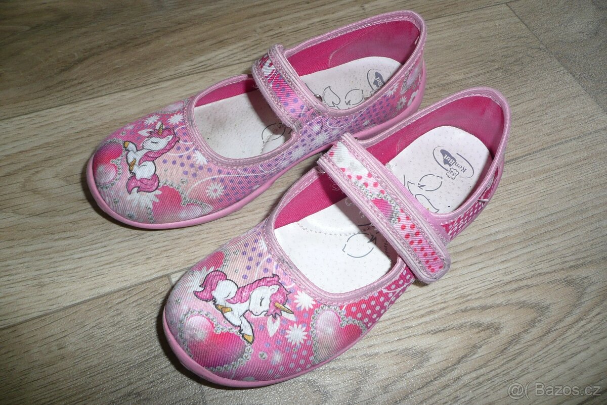 Dívčí přezůvky/baleriny, vel. 33