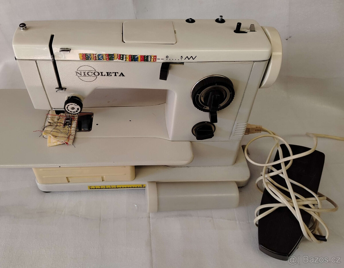 šicí stroj značky Nicoleta
