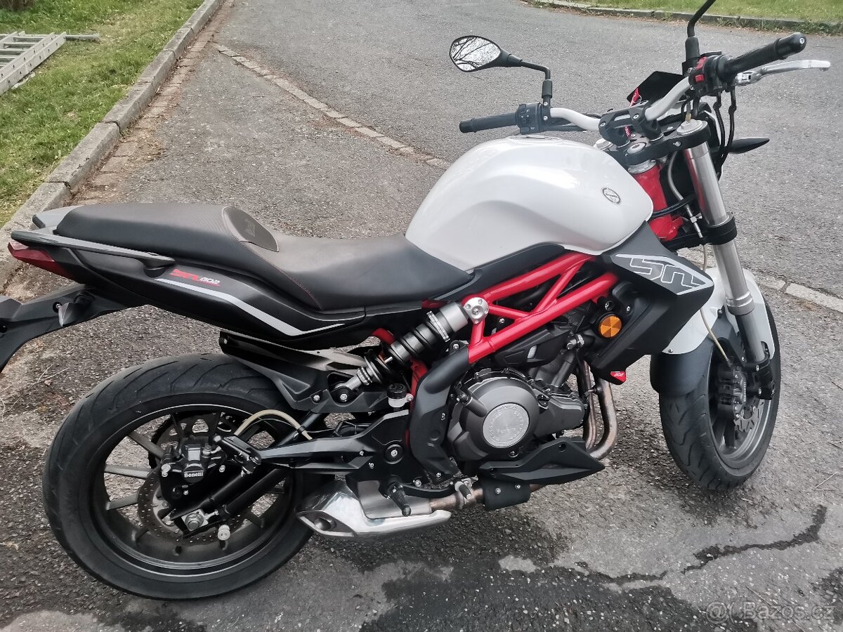 Benelli BN 302